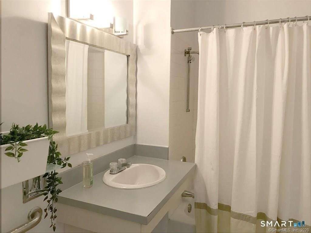 124 Court St #405 - Photo 4 of 7