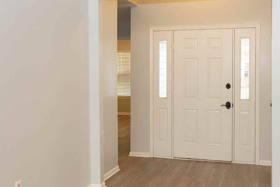 511 Woodland Park Cir - Photo 2 of 25