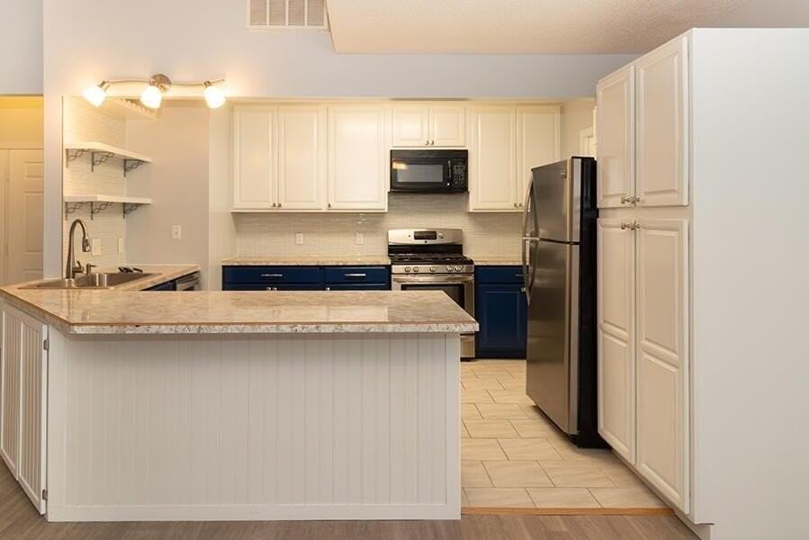 511 Woodland Park Cir - Photo 5 of 25