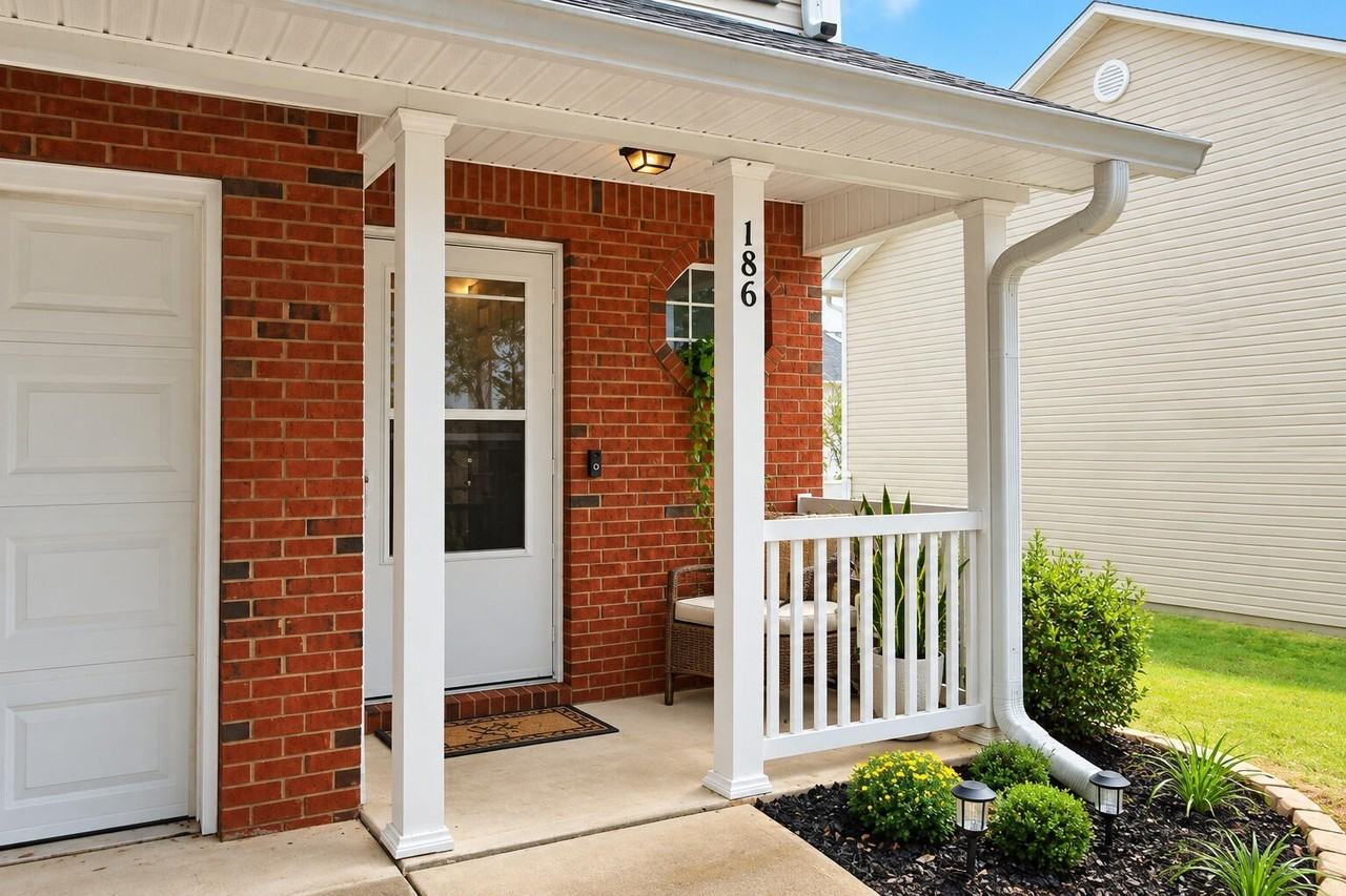 186 Swaying Pine Ct - Photo 2 of 31