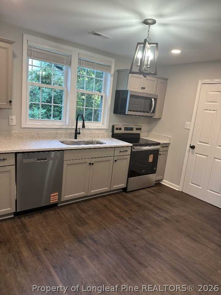 217 Gertrude St - Photo 4 of 7