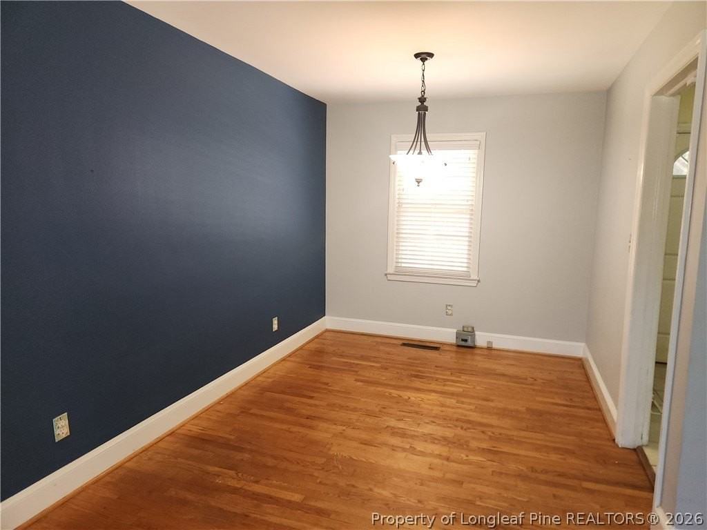 439 Mcphee Dr - Photo 3 of 13