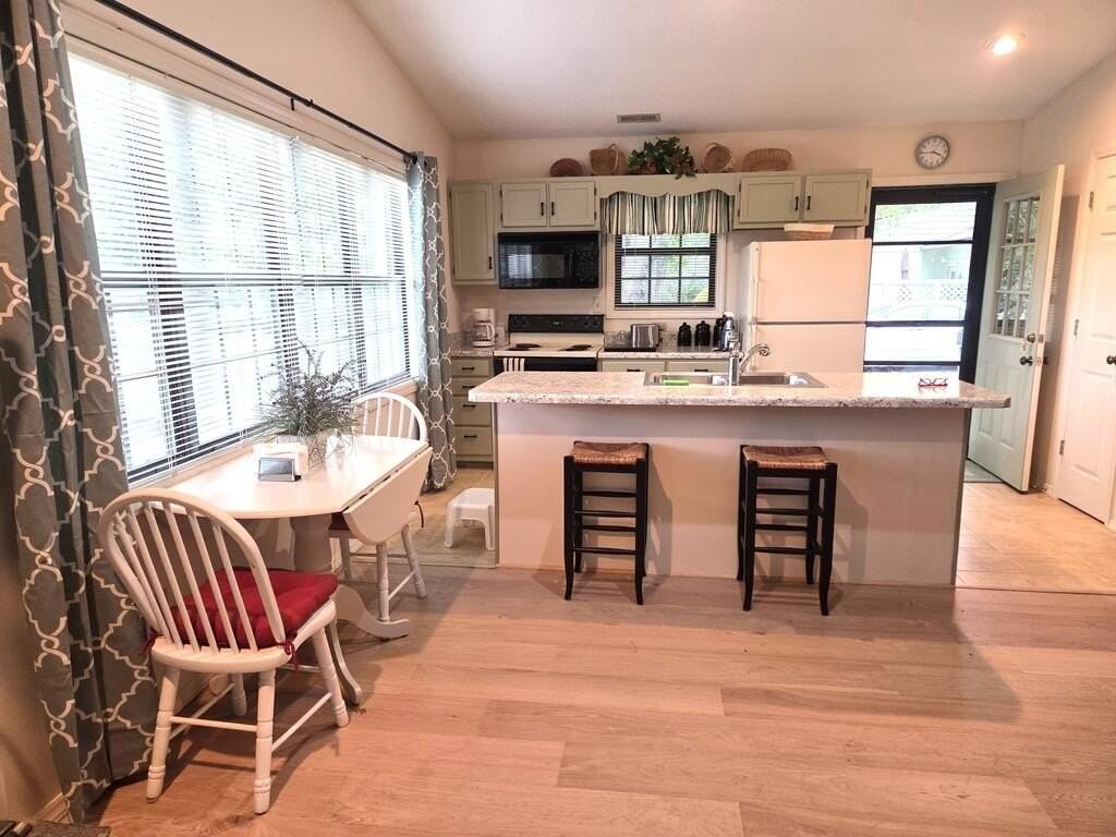 62C Mint Lake Rd - Photo 5 of 11