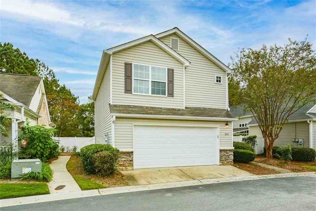 303 Hiawassee Dr - Photo 4 of 50