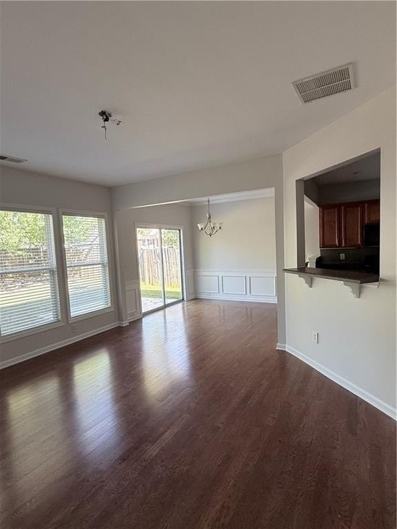 5720 Weddington Dr - Photo 4 of 41
