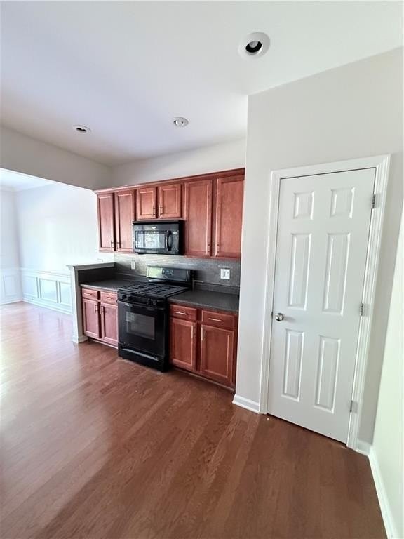 5720 Weddington Dr - Photo 6 of 41