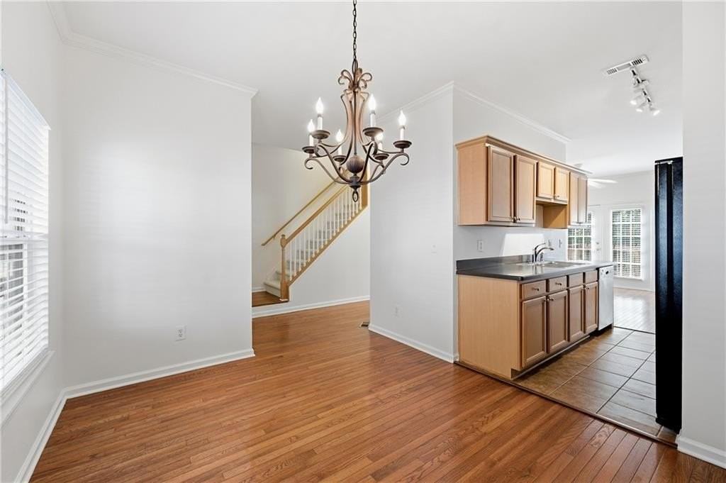 1803 Masons Creek Cir - Photo 4 of 25