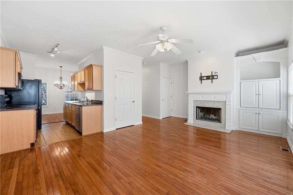 1803 Masons Creek Cir - Photo 5 of 25