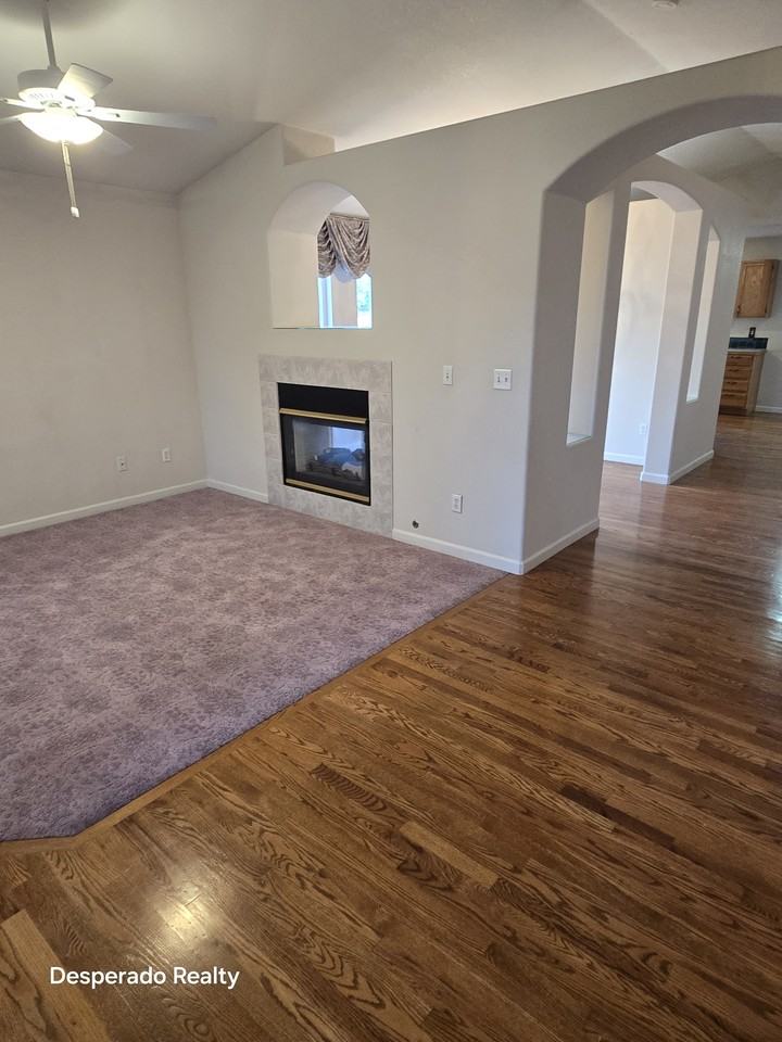 304 Tuckaway Ct #1 - Photo 2 of 27