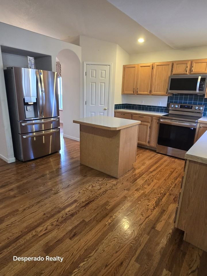 304 Tuckaway Ct #1 - Photo 4 of 27