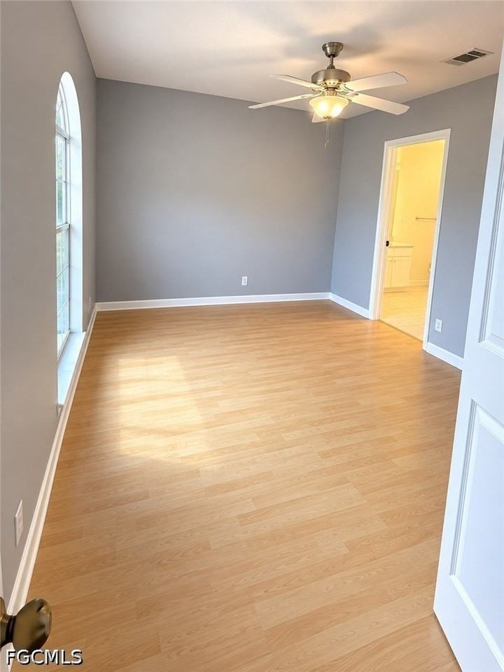1400 Ne 17th Pl - Photo 3 of 9