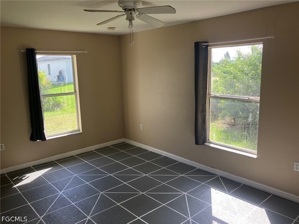 347 Parish Ave - Photo 2 of 13