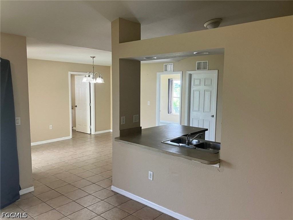 347 Parish Ave - Photo 6 of 13