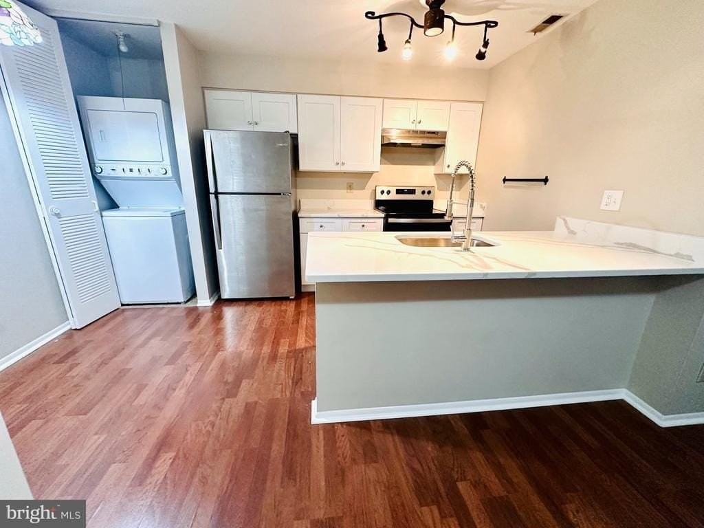 416 Durham Ct - Photo 2 of 12