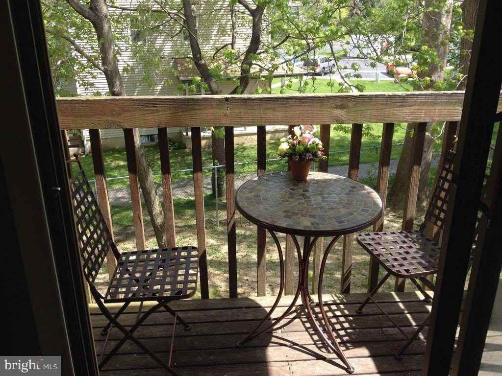 416 Durham Ct - Photo 4 of 12