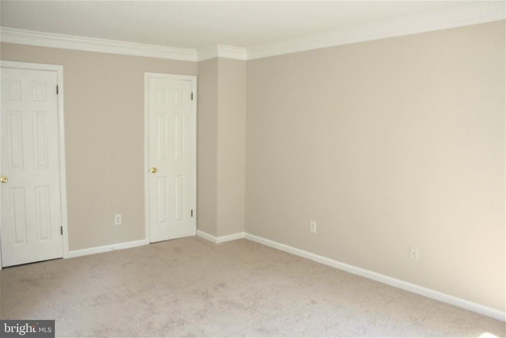 270 Fox Run - Photo 4 of 8