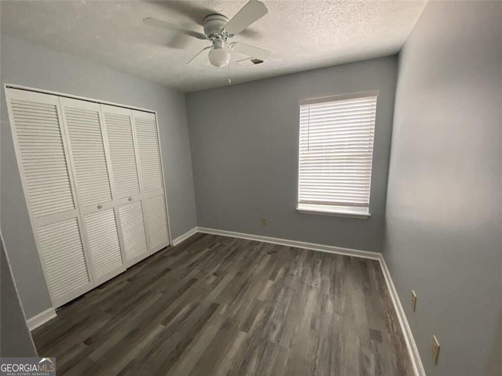 1017 Rock Creek Ln - Photo 6 of 11