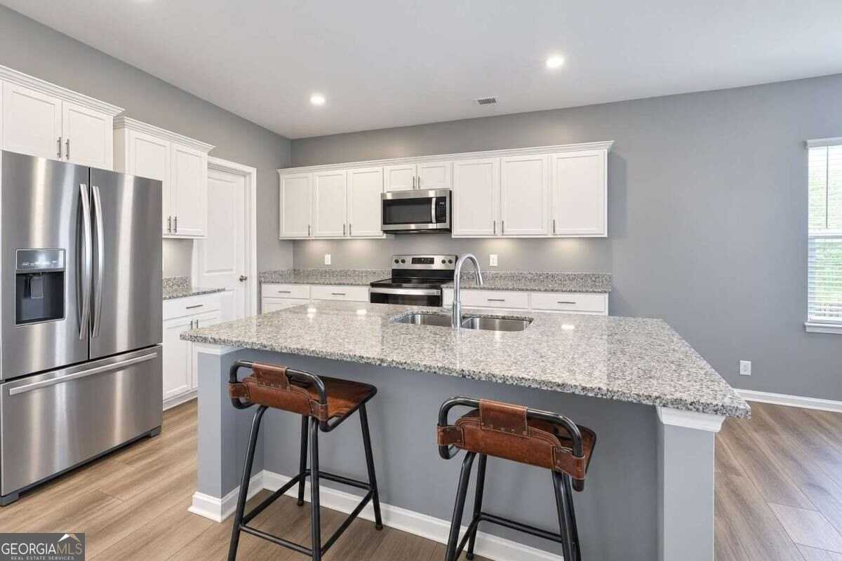 261 Mccall Way - Photo 3 of 16
