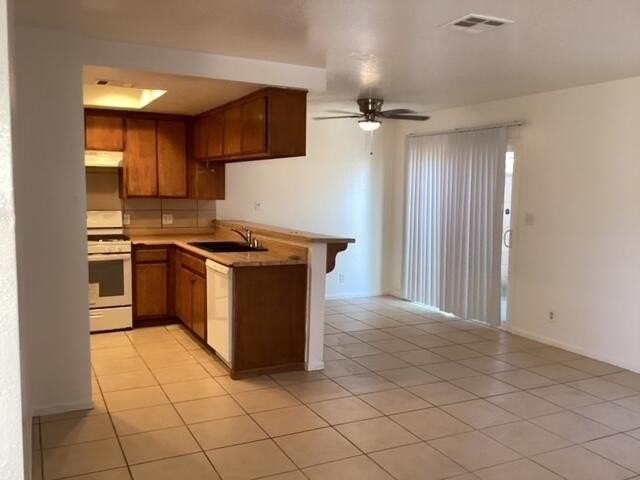 2513 Desert St #C - Photo 4 of 10