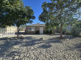 featured image of 4124 W Avenue L6