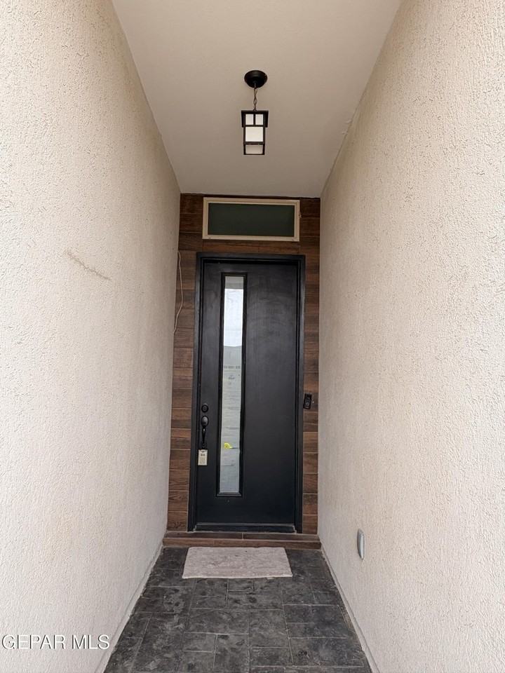 13604 Garforth Ave - Photo 3 of 34