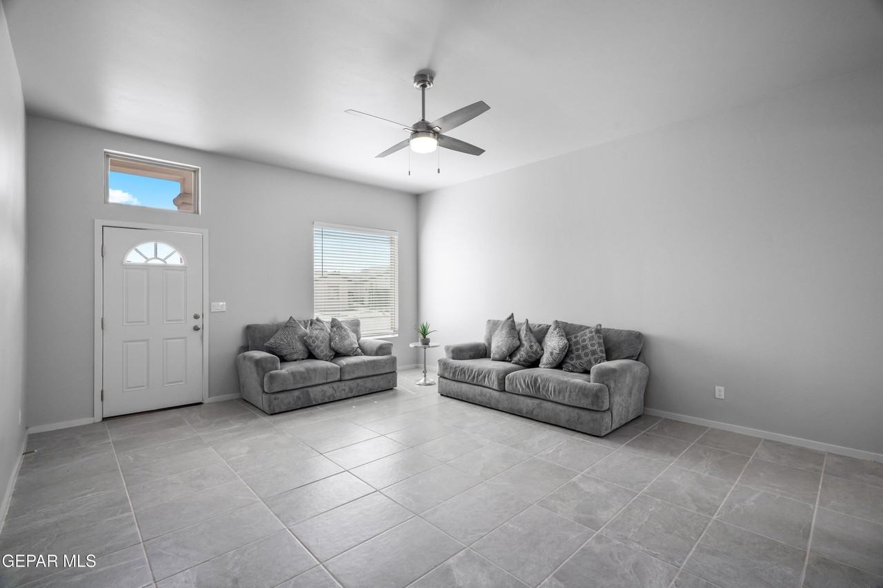 13837 Paseo Bosque Ave - Photo 5 of 34