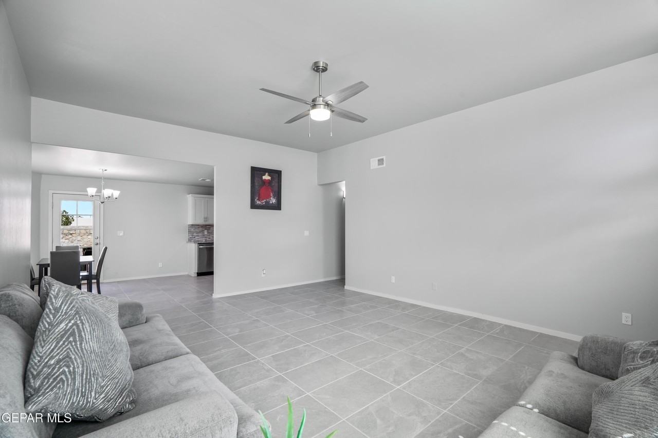 13837 Paseo Bosque Ave - Photo 7 of 34