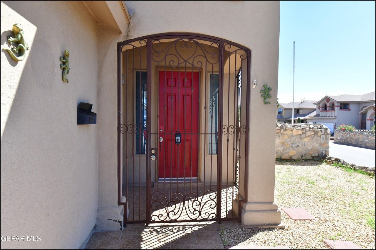 736 Draco Pl - Photo 5 of 45