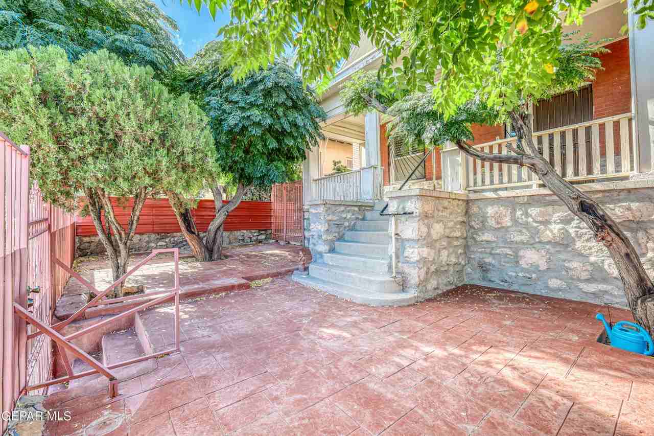 1805 Arizona Ave - Photo 3 of 50