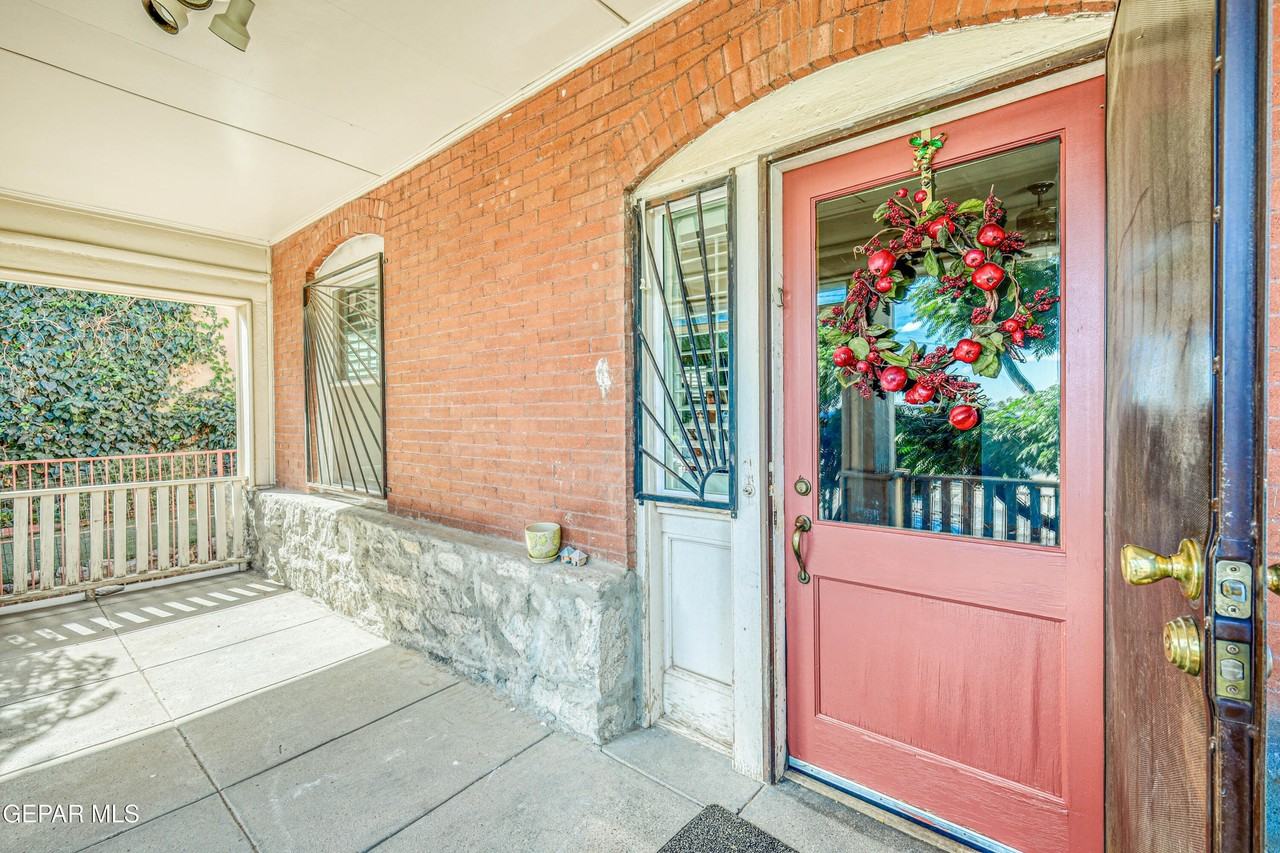 1805 Arizona Ave - Photo 5 of 50