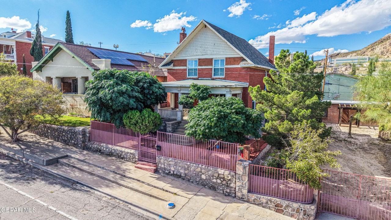1805 Arizona Ave - Photo 7 of 50