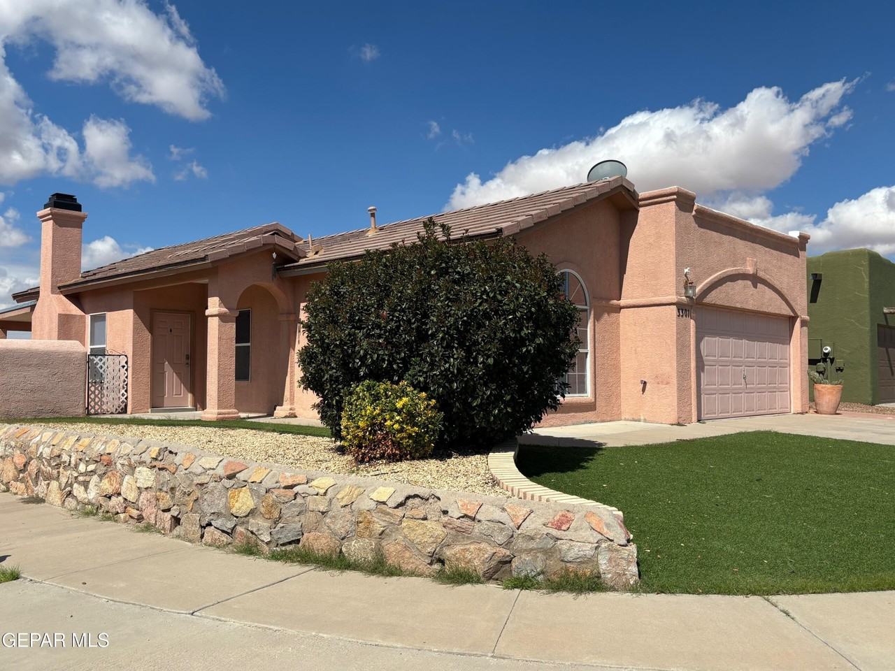 3301 Tierra Espada Dr - Photo 2 of 17