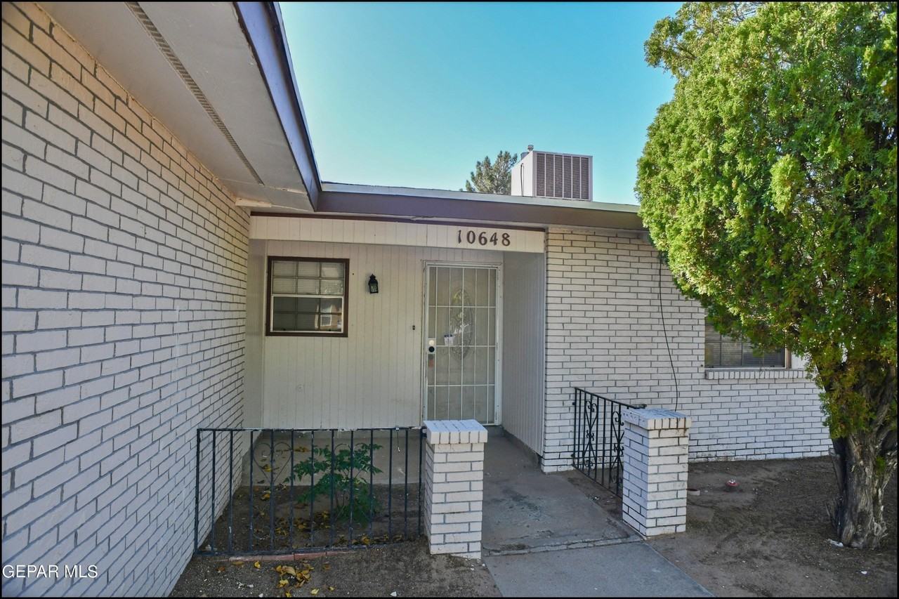 10648 Birthstone Dr - Photo 4 of 45