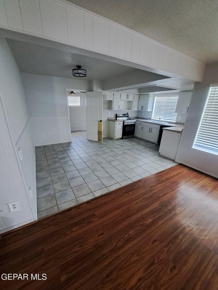 2441 Anise Dr - Photo 2 of 15