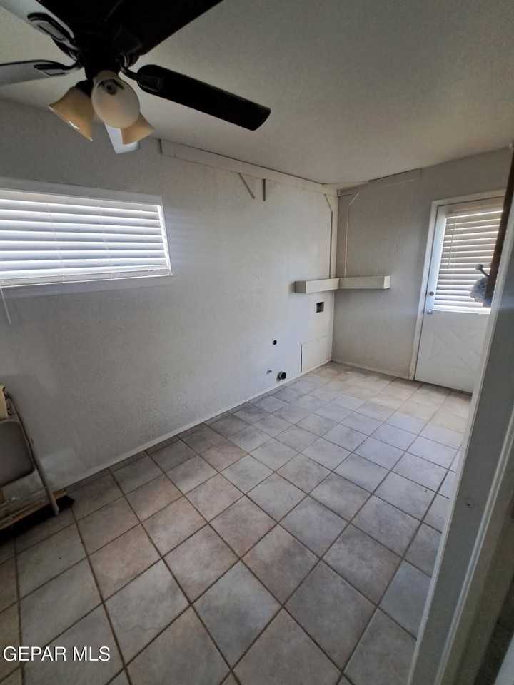 2441 Anise Dr - Photo 6 of 15