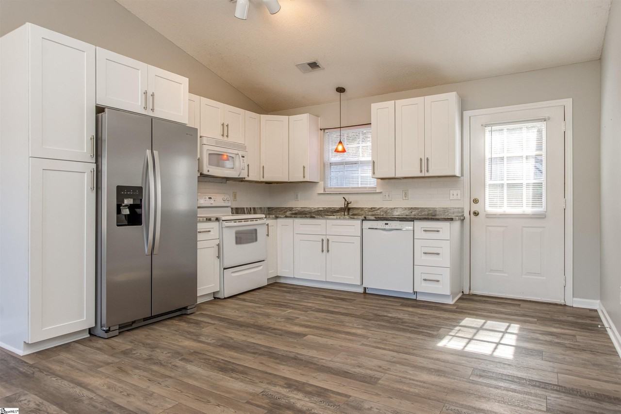 512 Crescentwood Ct - Photo 3 of 25