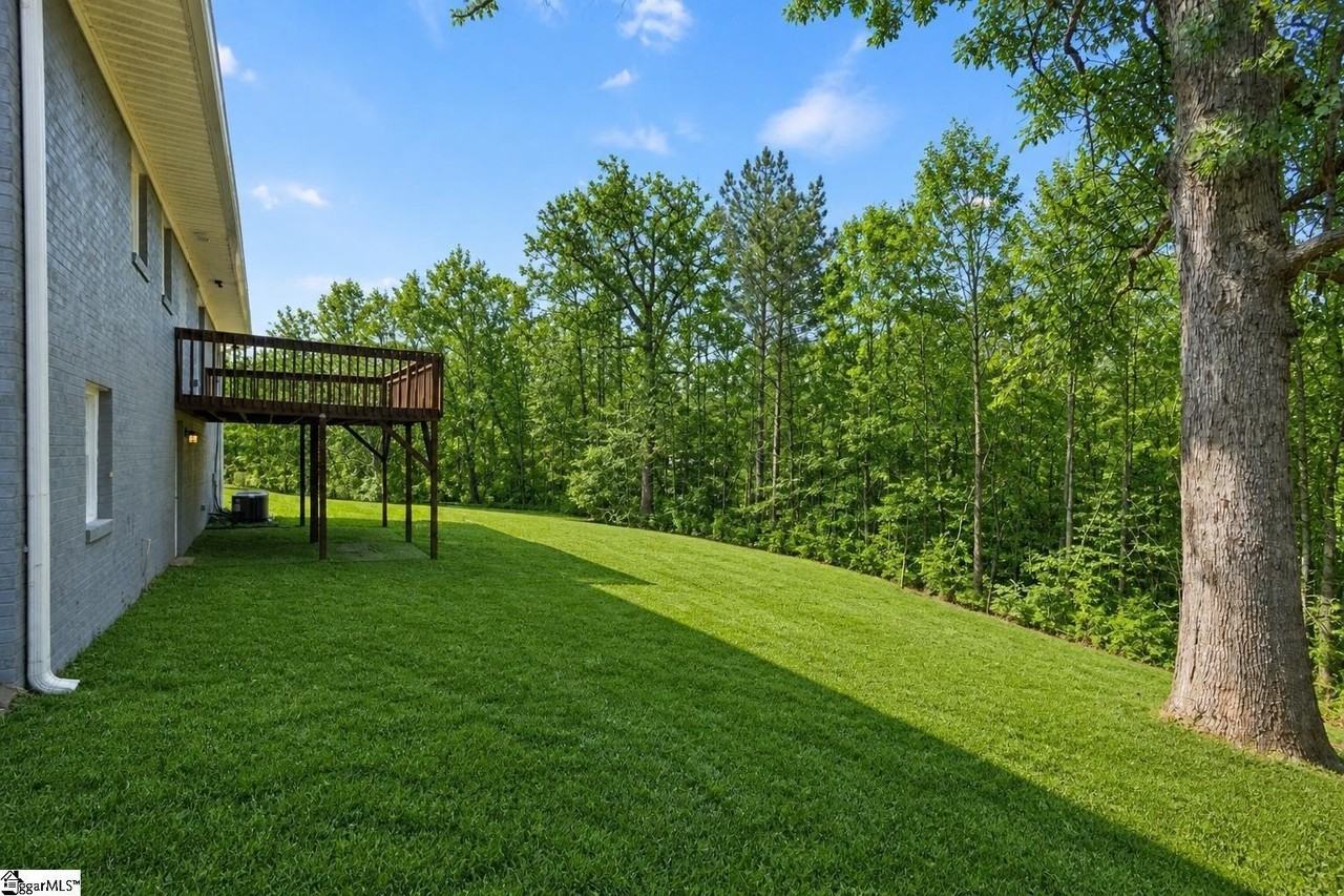 115 Pinetree Ln - Photo 5 of 35