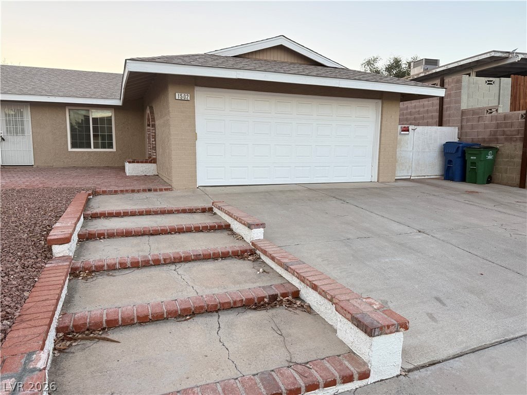 1502 Christina Dr - Photo 2 of 44