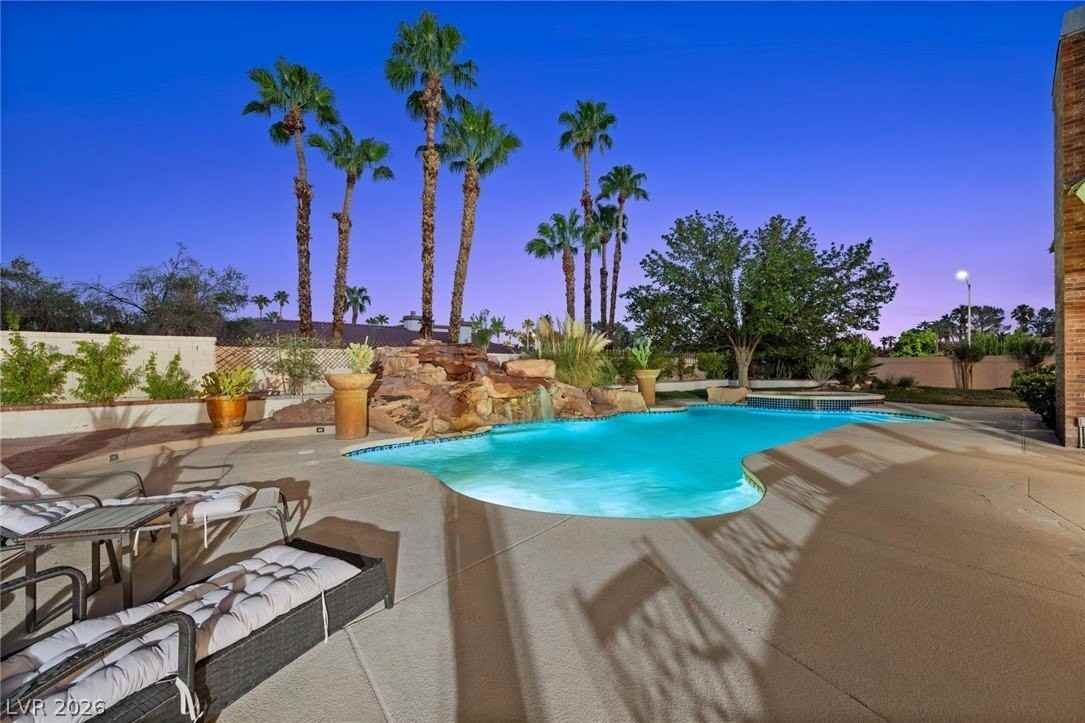 2130 Diamond Bar Dr - Photo 2 of 50
