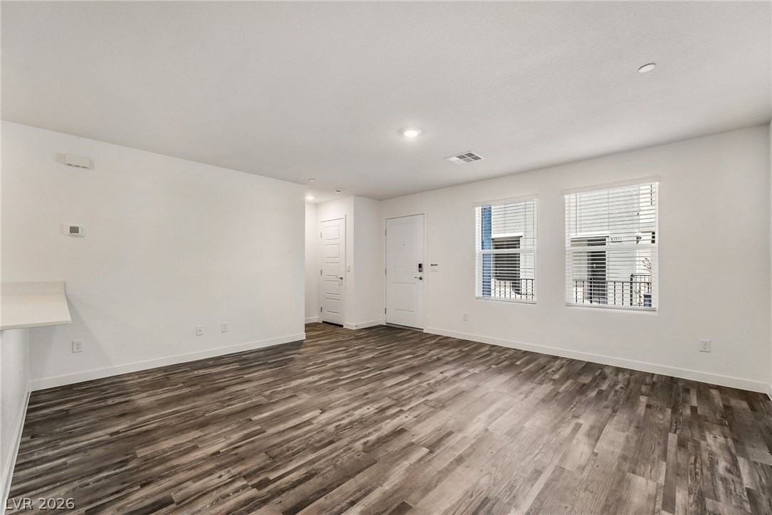 9864 Maple Pass Ave - Photo 5 of 20