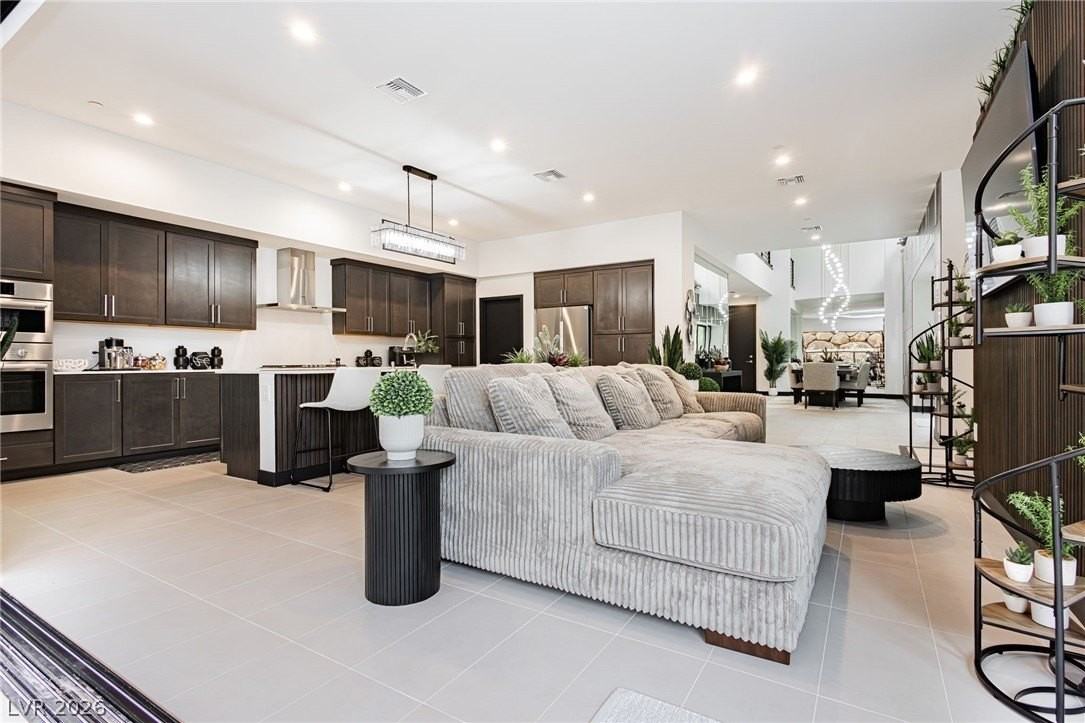 13 Promenade Isle Ln - Photo 5 of 50