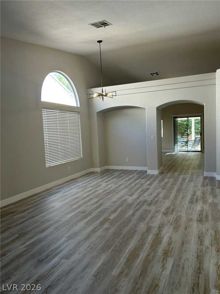 1164 Mirage Lake St - Photo 4 of 50