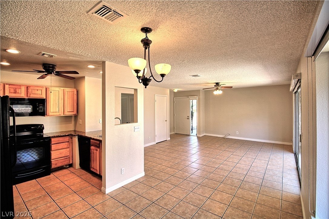 2349 Canfield Dr #A - Photo 3 of 12