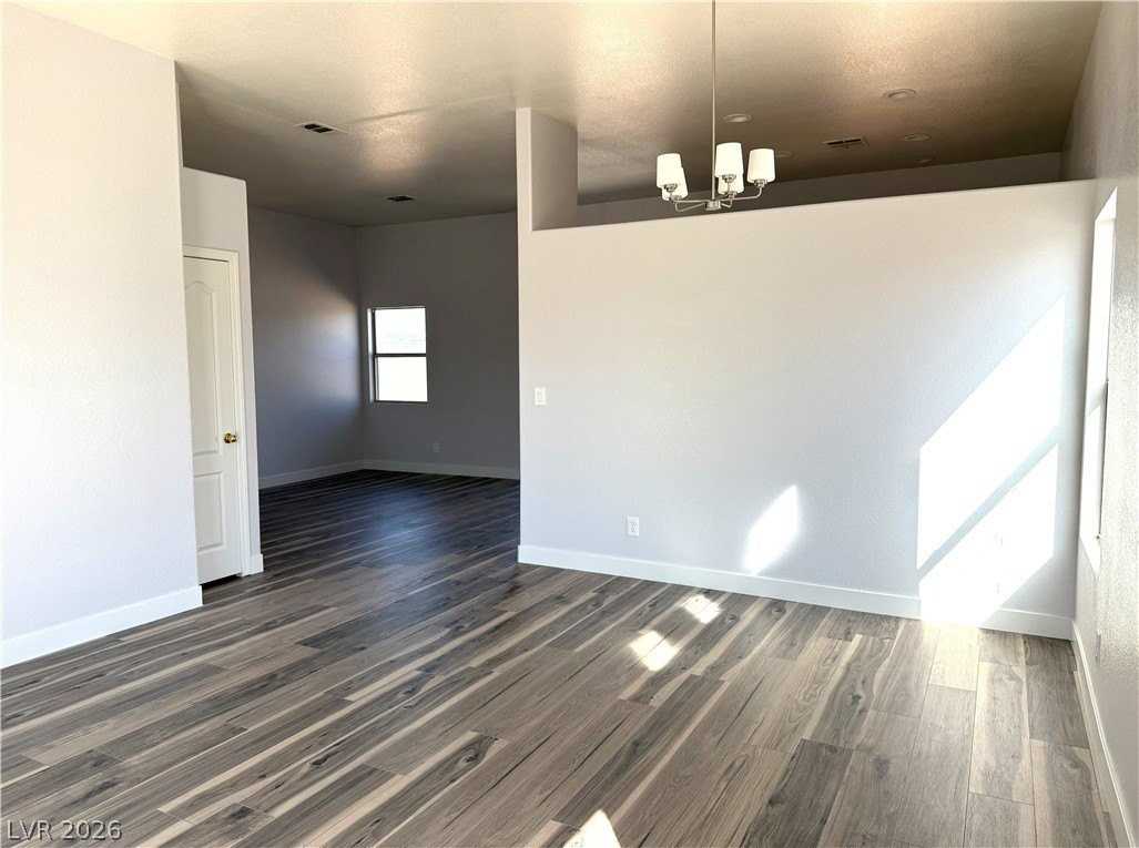 4016 Bonita Desert Ct - Photo 5 of 33
