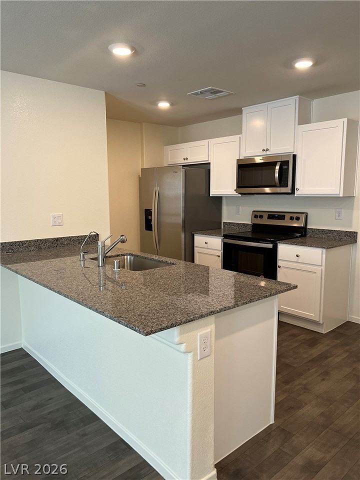 1112 Ruby Sparrow St - Photo 5 of 31