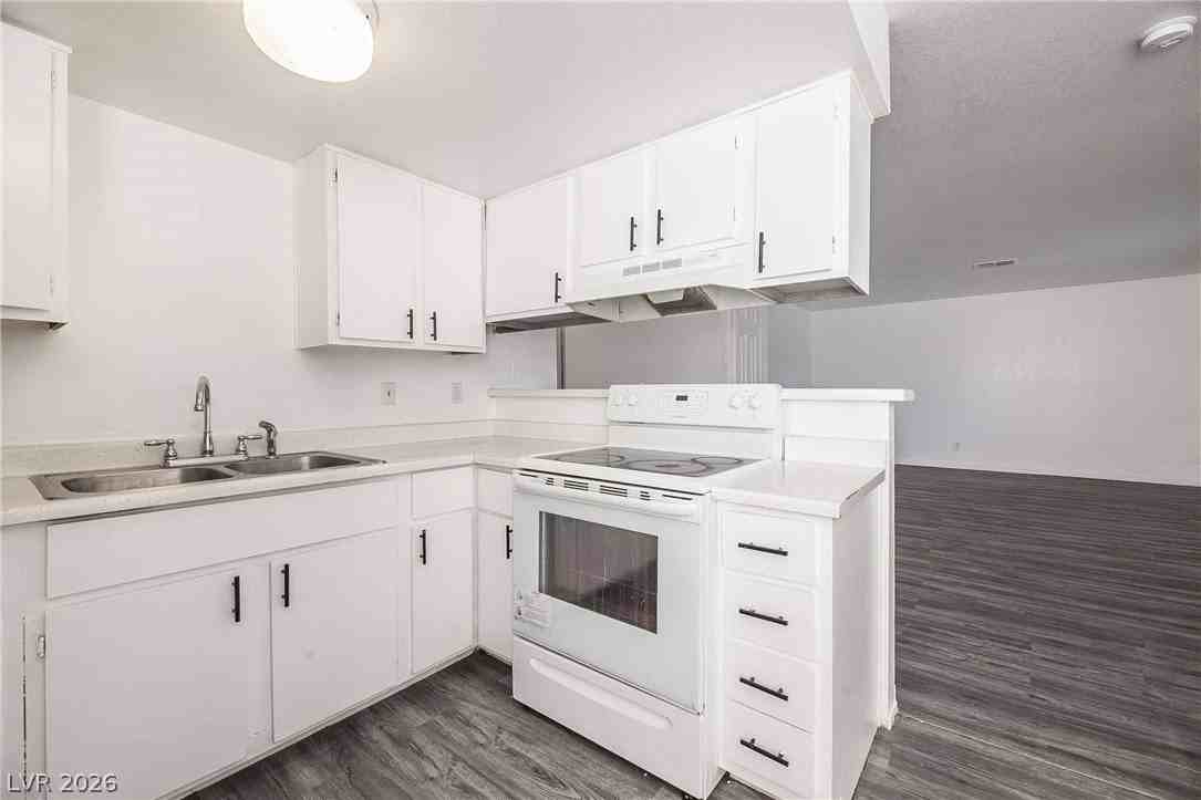 4721 Cessna Ave #3 - Photo 7 of 20