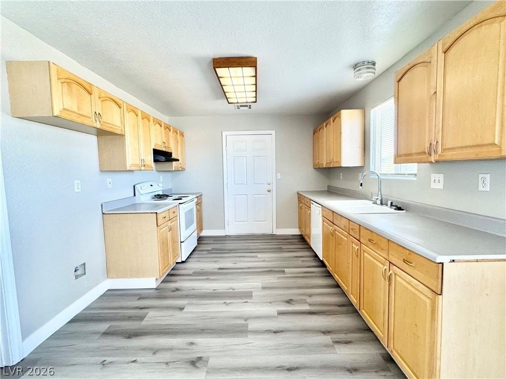 1030 S Marne Ct #C - Photo 4 of 12