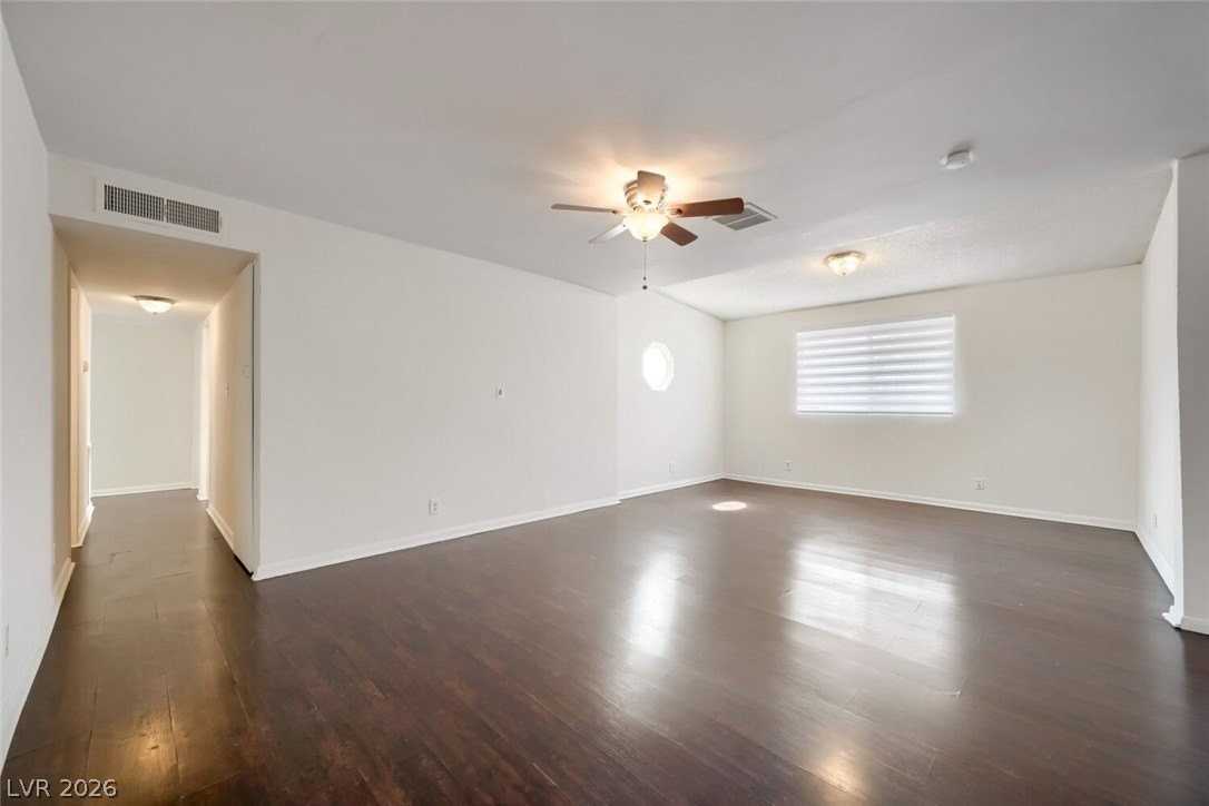 6512 Evergreen Ave - Photo 4 of 23