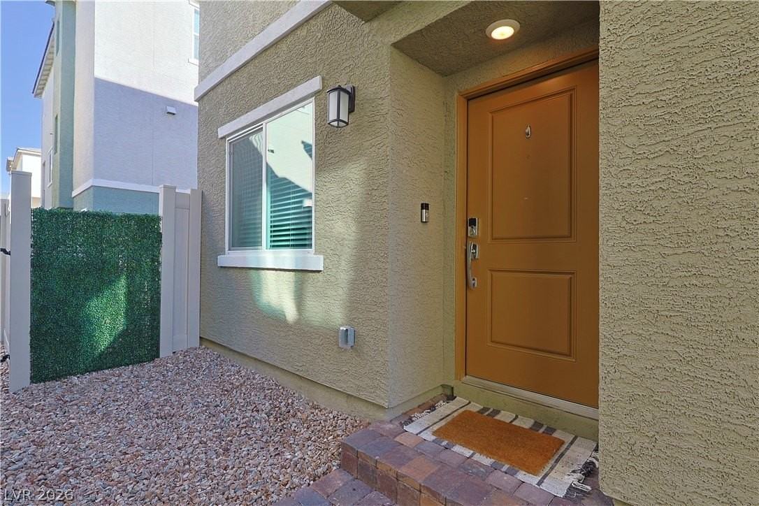 6888 Prairie Pearl St - Photo 2 of 31