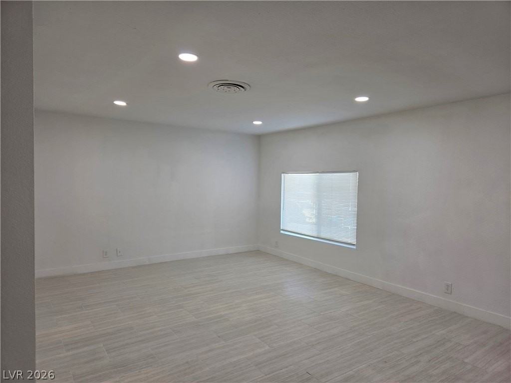 3175 Palmdale St - Photo 3 of 12